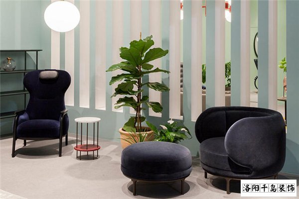 鐵藝花架，增添綠色