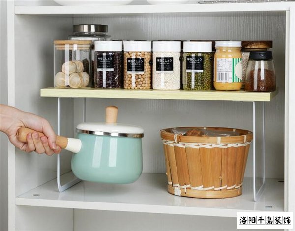 內(nèi)置分層架，櫥柜更能裝